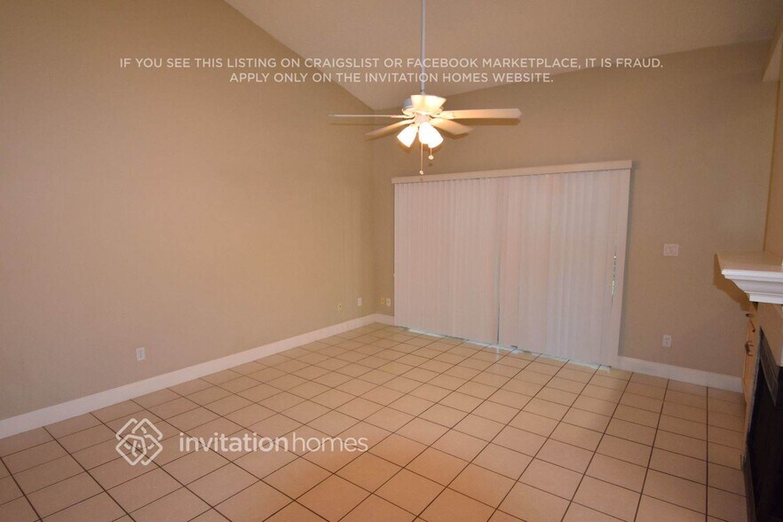 Building Photo - 412 Country Wood Cir