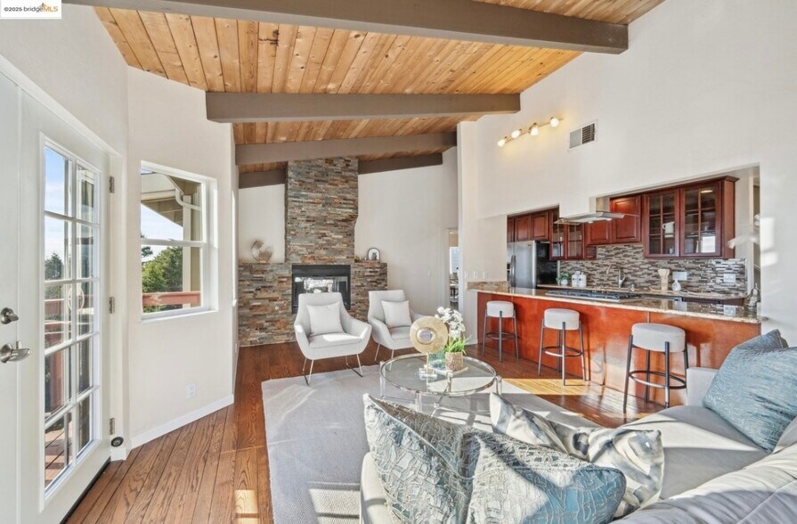 Building Photo - 3333 Brunell Dr