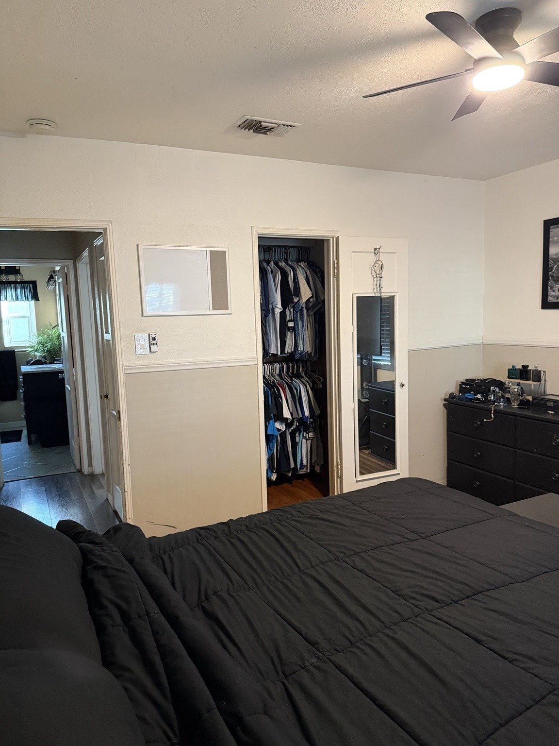 Building Photo - 10838 Floral Dr