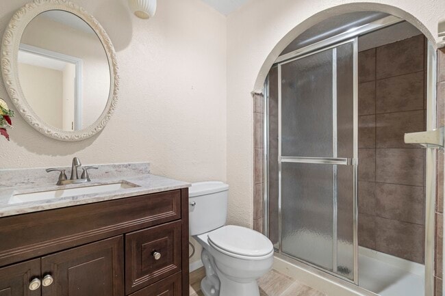 Building Photo - 2126 Turtle Creek Dr