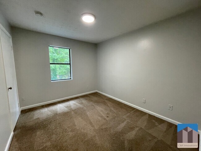 Building Photo - 1086 Riva Ridge Dr