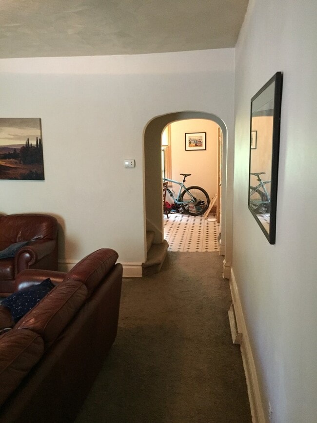 Building Photo - Available August 2026 - Affordable 2 Bedroom Home w/ Lots of Space in Mt Washington!