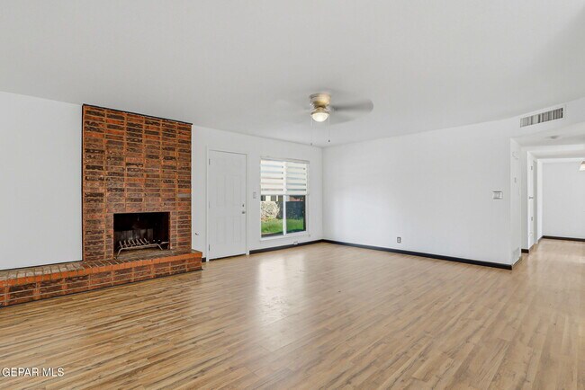 Building Photo - 5609 Van Horn Dr