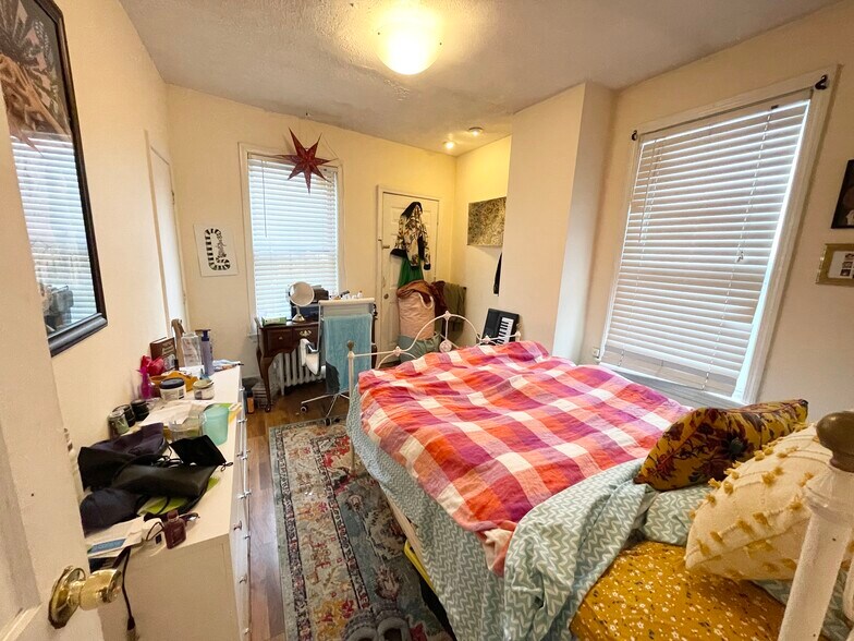 Building Photo - 860 Huntington Ave