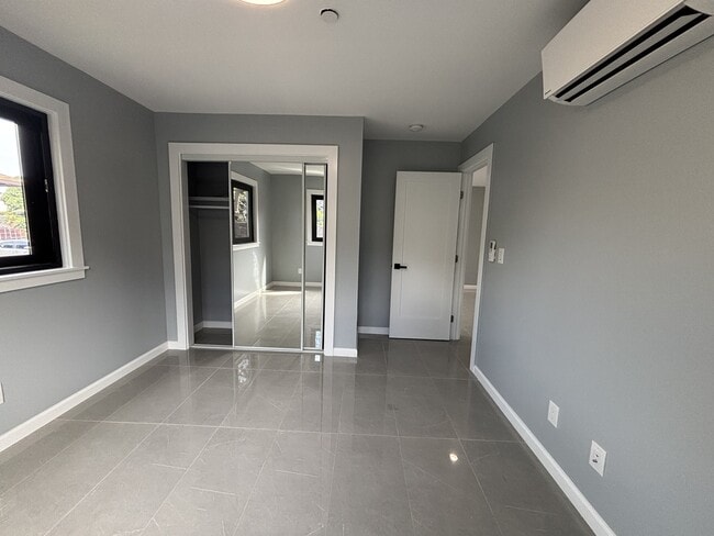 Building Photo - 4030 Hoku Ave
