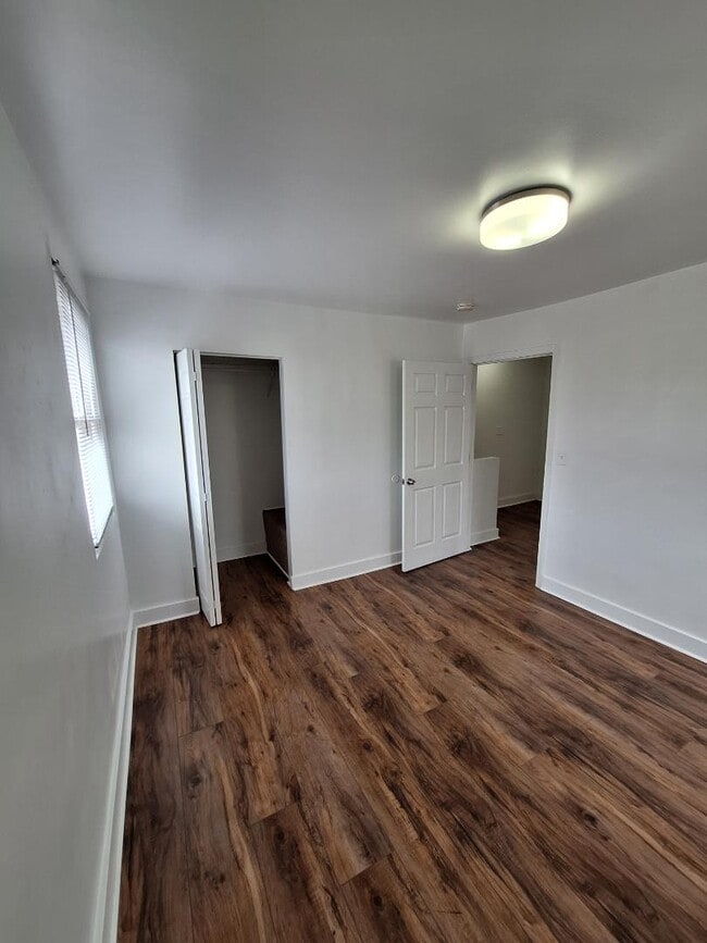 Building Photo - 4801 Beaufort Ave