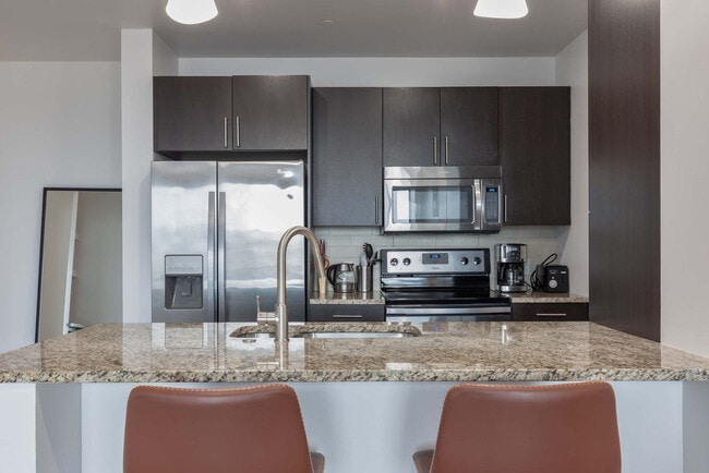 Building Photo - 100 Pier 4 Blvd.