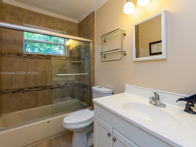 Building Photo - 5524 Garfield St