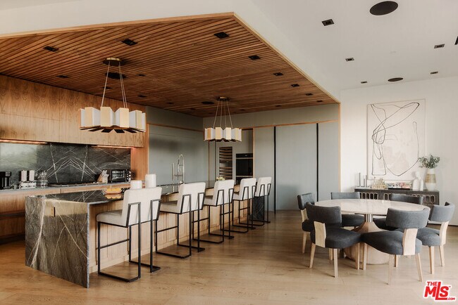 Building Photo - 13331 Mulholland Dr