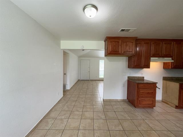 Building Photo - 112 Mesa Dr