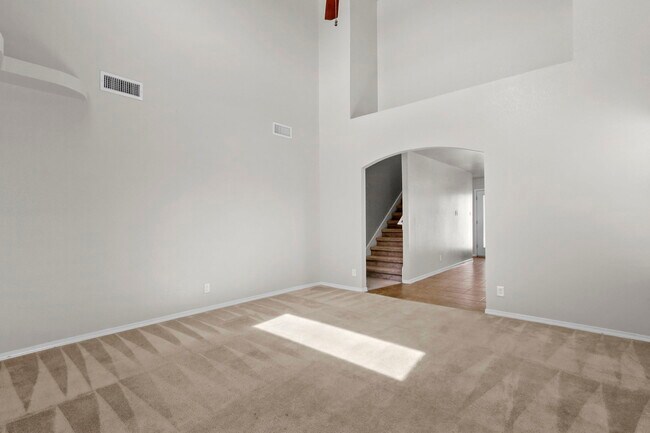 Building Photo - 2300 Glitter Point