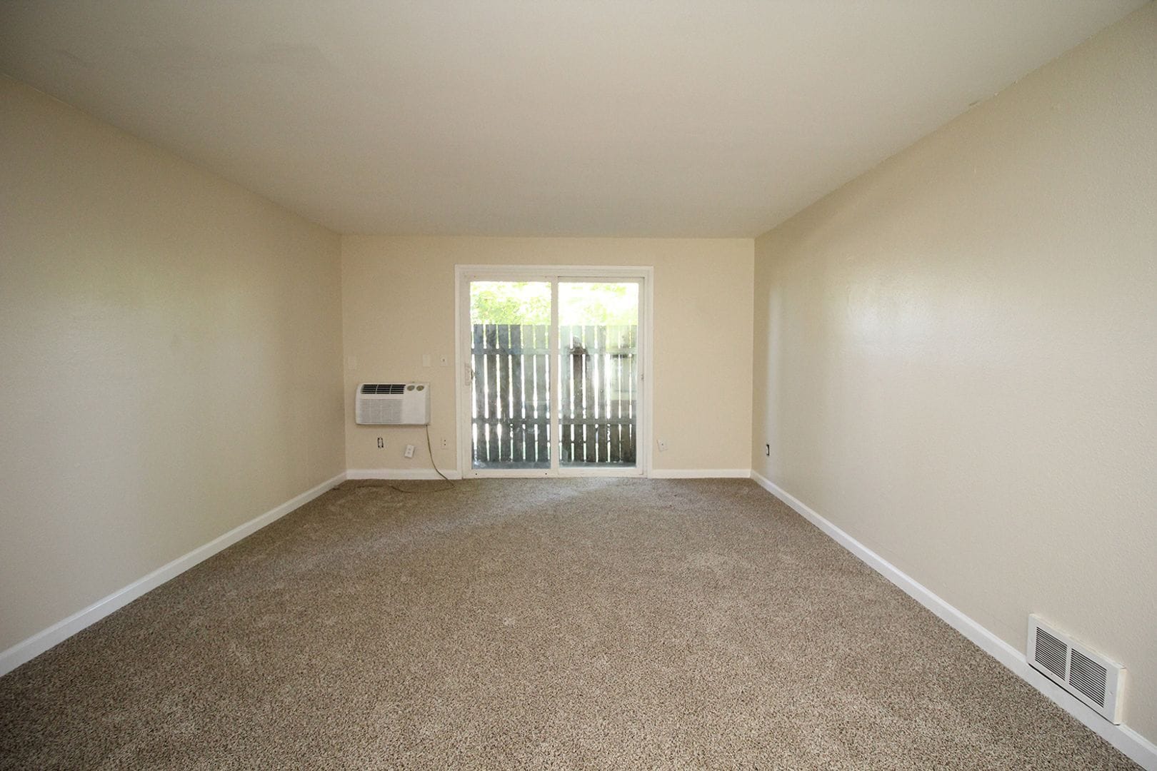 Building Photo - 11102-11130 SW 62nd Ave