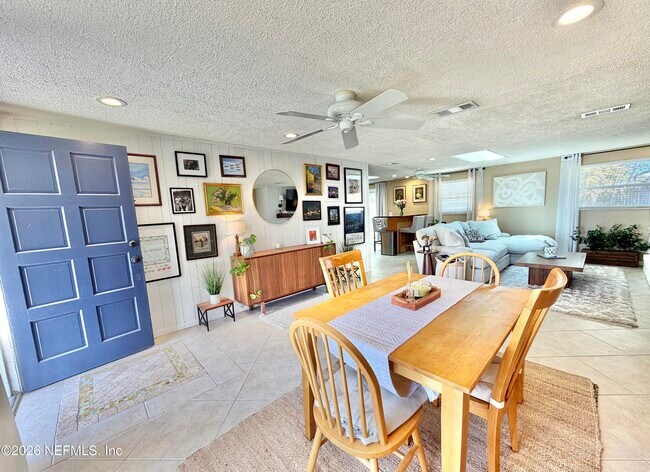 Building Photo - 25 Seatrout St