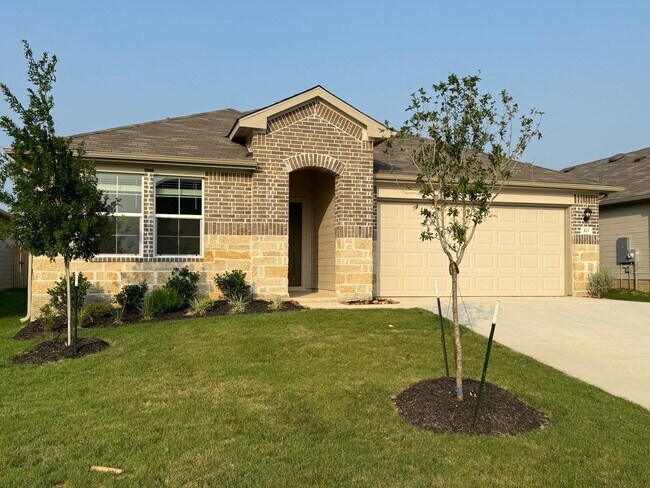 Building Photo - 4 BR + OFFICE / 3 BA in Seguin - 2042 SF One-Story Home - Arroyo Ranch!