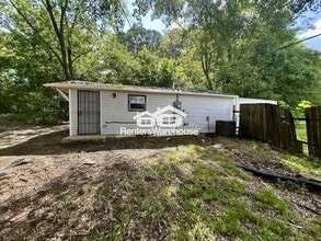 Building Photo - 1435 Cherry Ave