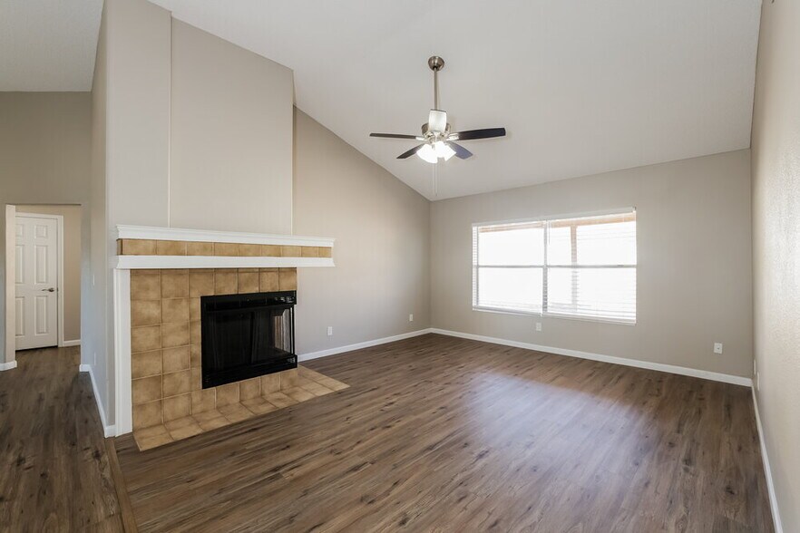 Building Photo - 4218 W Creedance Blvd