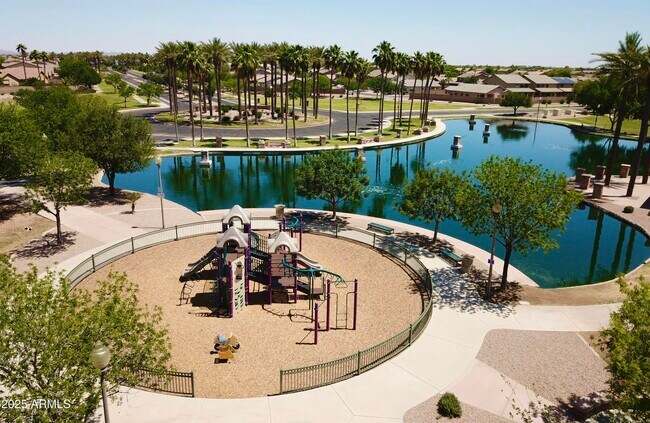 Building Photo - 44236 Adobe Cir