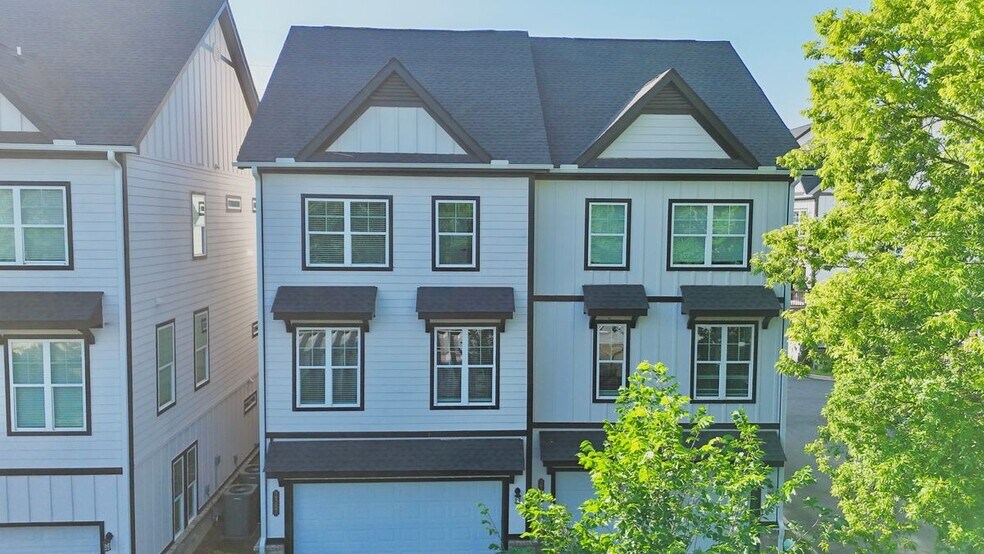 Building Photo - 2587 Ocean Dr NW