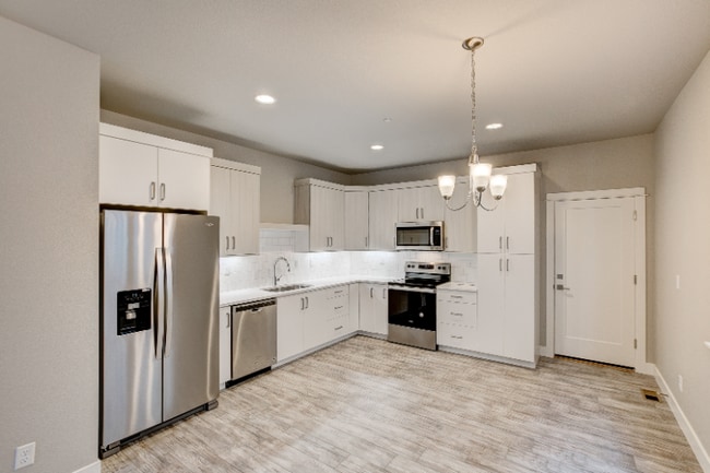 Building Photo - 829 Cherokee Dr