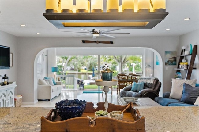 Building Photo - 9298 Sun Isle Dr NE