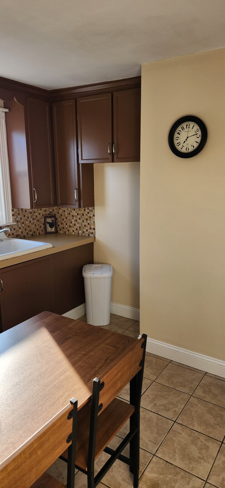 Building Photo - 1320 Cranston St