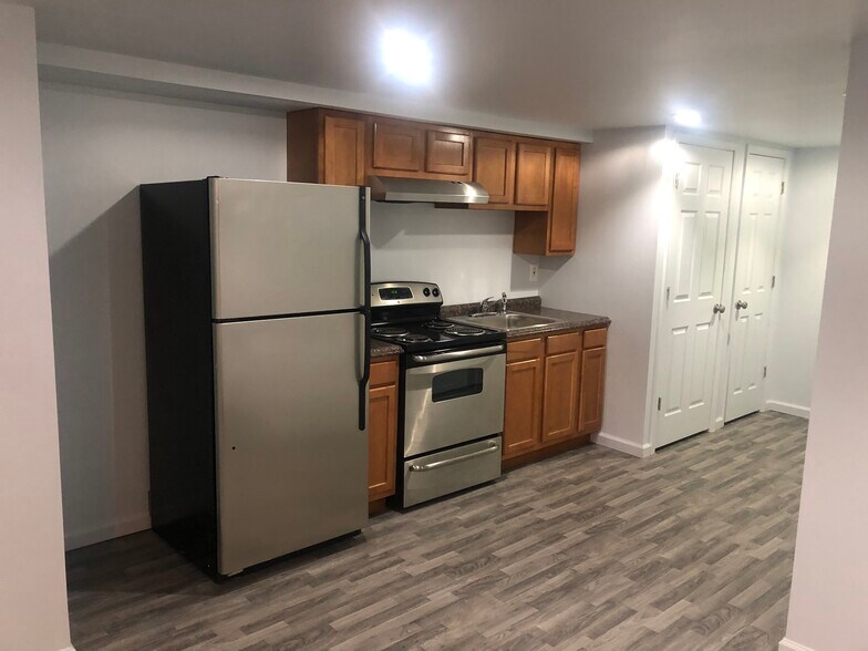 Building Photo - 1005 N Arlington Ave