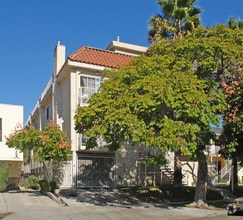 Building Photo - 8525 Saturn St