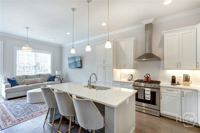 Building Photo - 433 Port St