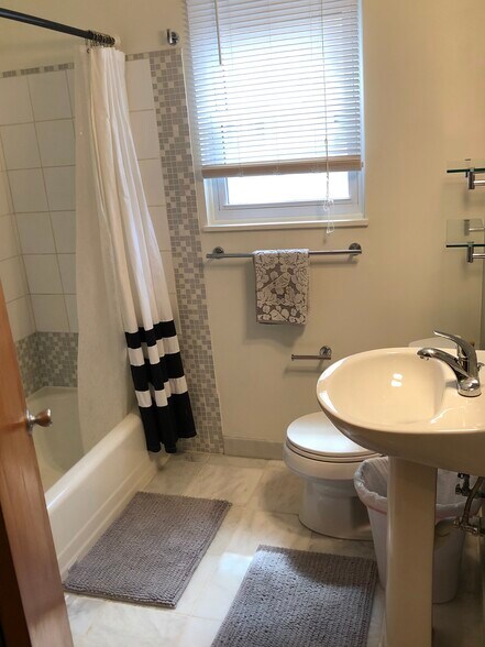 Building Photo - 222 Buena Vista Ave