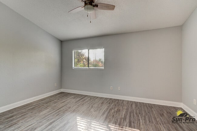 Building Photo - 480 Reed Canal Rd