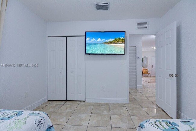 Building Photo - 4201 NW 24th Ave