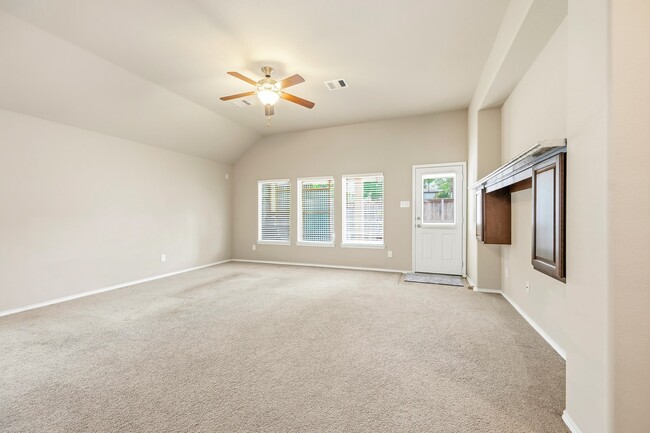 Building Photo - 7126 Whitlow Wonder Ln
