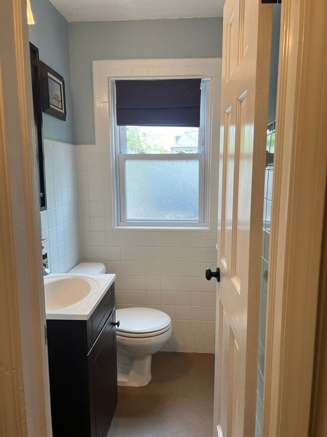 Building Photo - 4716 Wolf Rd