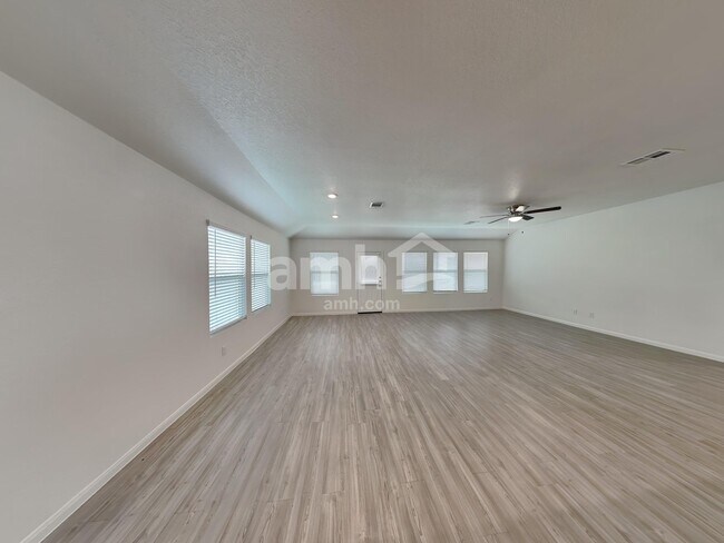 Building Photo - 2705 Iberia Ct