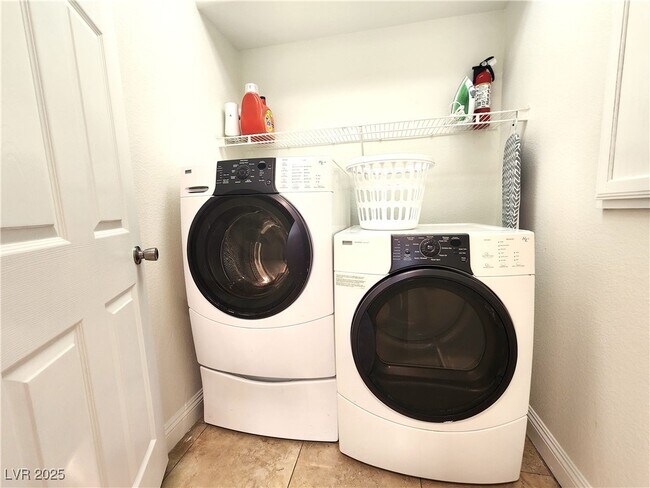 Building Photo - 7624 Glorietta Bay Ct