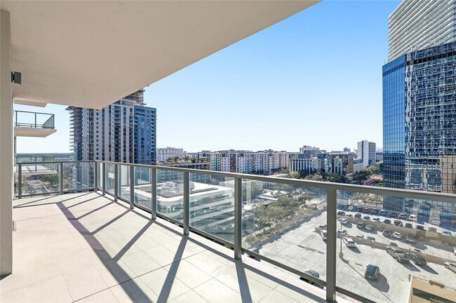 Building Photo - 275 1st Ave S