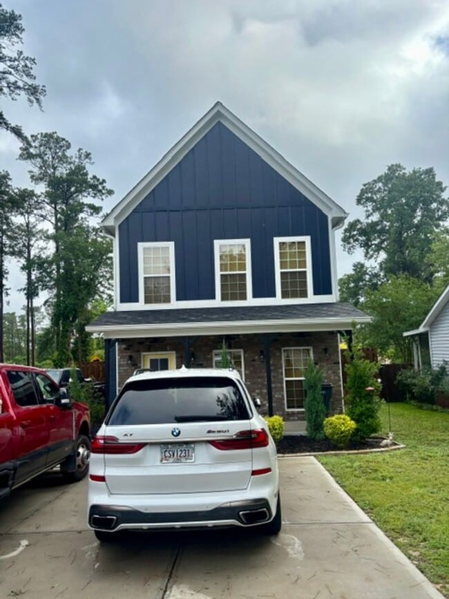 Building Photo - 3143 Switzer Dr