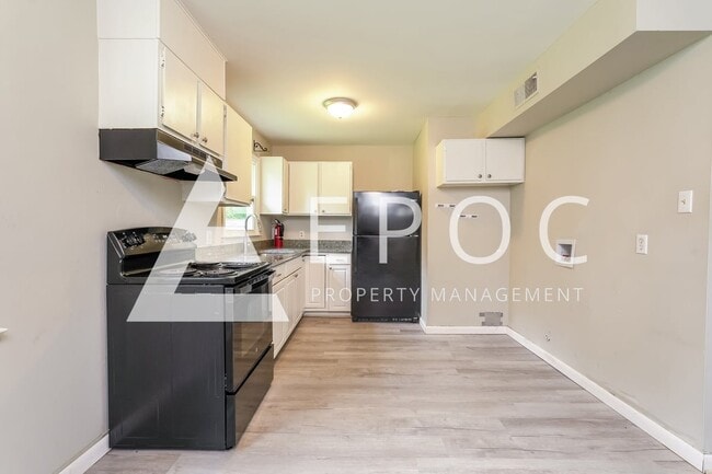 Building Photo - 4114 Carnation Dr