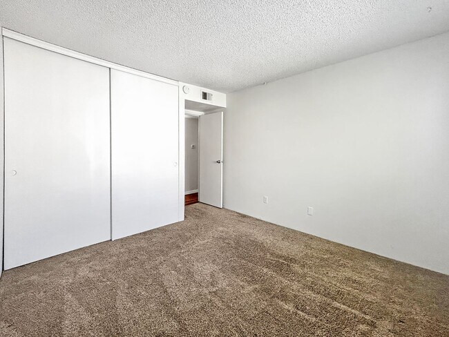 Building Photo - $0 DEPOSIT OPTION. SPACIOUS 2-BEDROOM, 2-B...