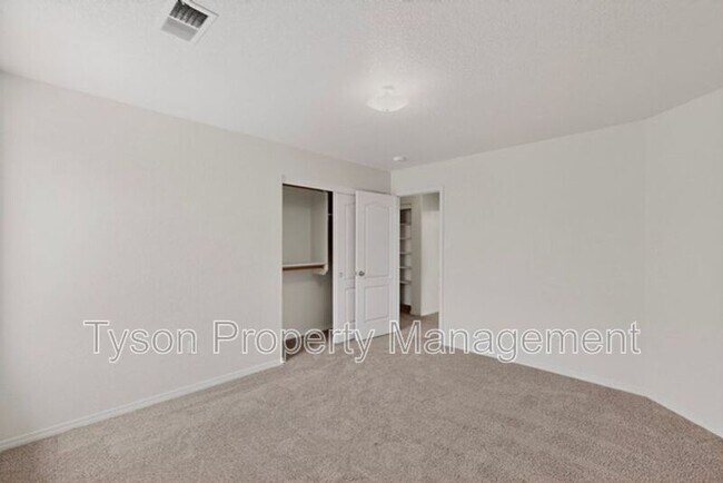 Building Photo - 9012 Sandy Spring Ave SW