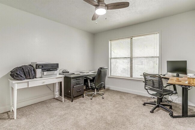 Building Photo - 8328 Tucson Trl