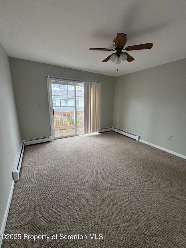 Building Photo - 130-130 Mortimer St