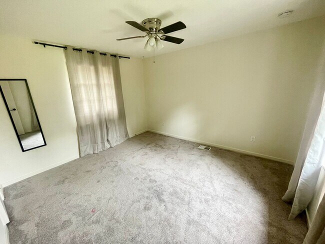 Building Photo - Beautiful 3 bed, 2.5 bath home for rent in the heart of Madison!