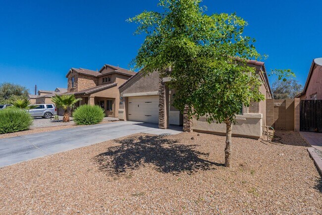 Building Photo - Serene 3-Bedroom 2-Bath 3 Car Garage Retre...