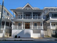 Building Photo - 123 S Berkley Square