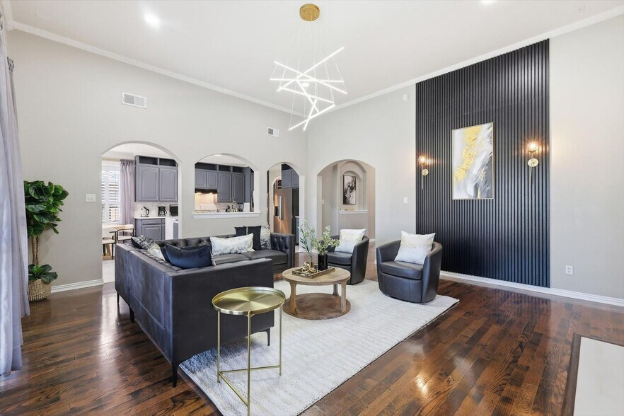 Building Photo - 4843 Golfside Dr