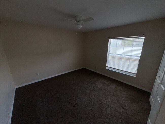 Building Photo - 10330 SW 54th Ct