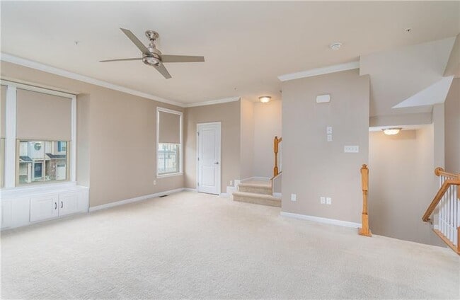Building Photo - 424 Fairmont Dr
