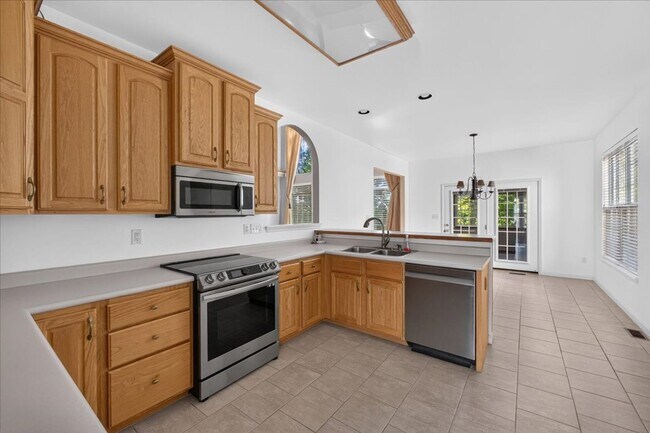 Building Photo - 1519 Prospector Trail