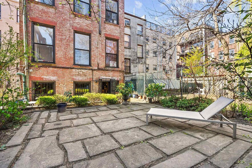 Building Photo - 7 E 129th St